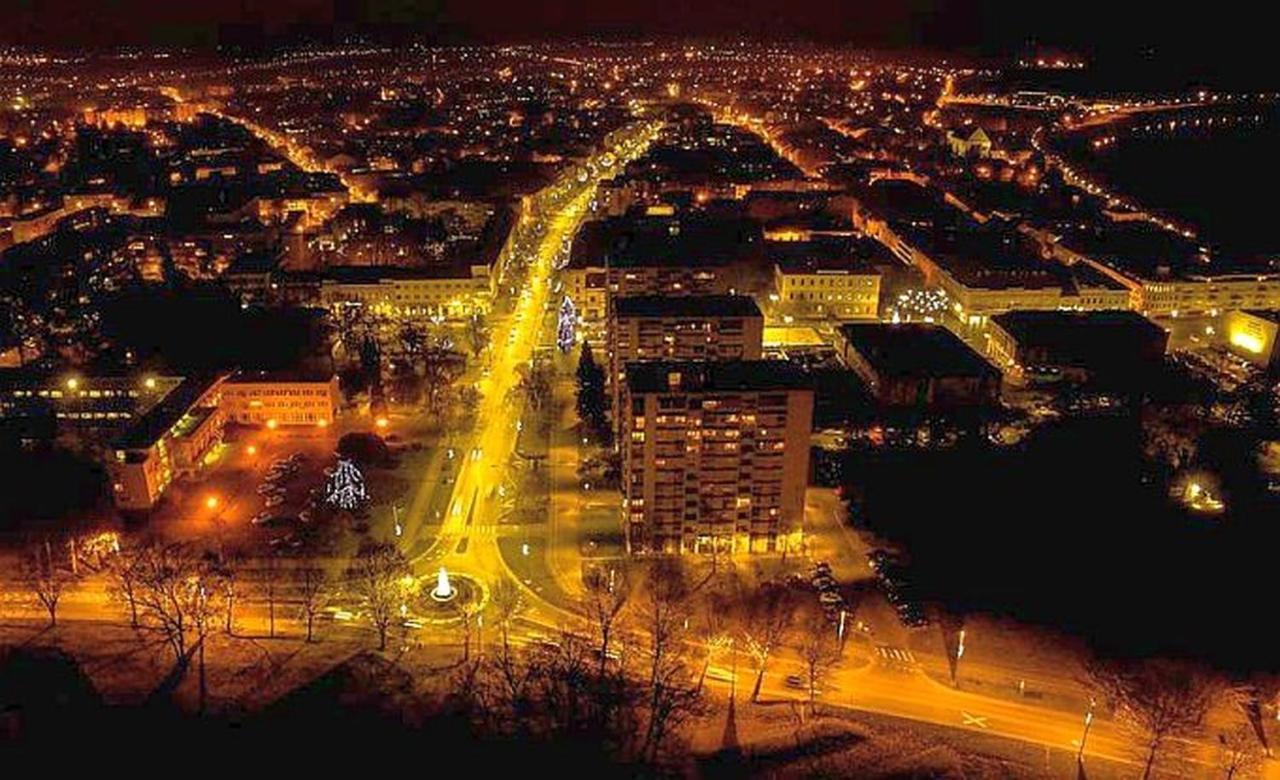 Apartment Lamar - Entry With Pin 0 - 24H, Underground Parking Garage, Elevator Slavonski Brod Exteriér fotografie